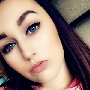 Meet your Posher, Abbiee